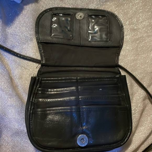 Fossil  VINTAGE black leather crossbody - Picture 16 of 16